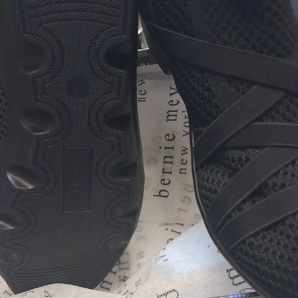 Bernie Mev Black Woven Slip-On Flats - Picture 6 of 7